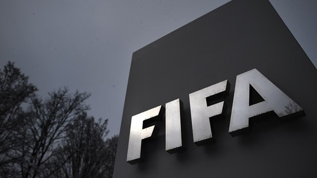 FIFA dënon Federatën Serbe të Futbollit 