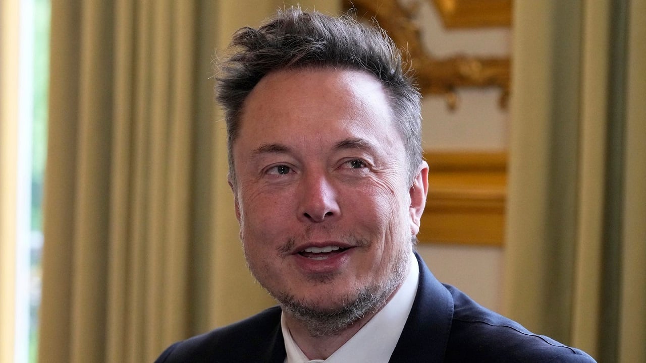 Twitter kufizon përkohësisht postimet që përdoruesit mund të shohin, njofton Elon Musk